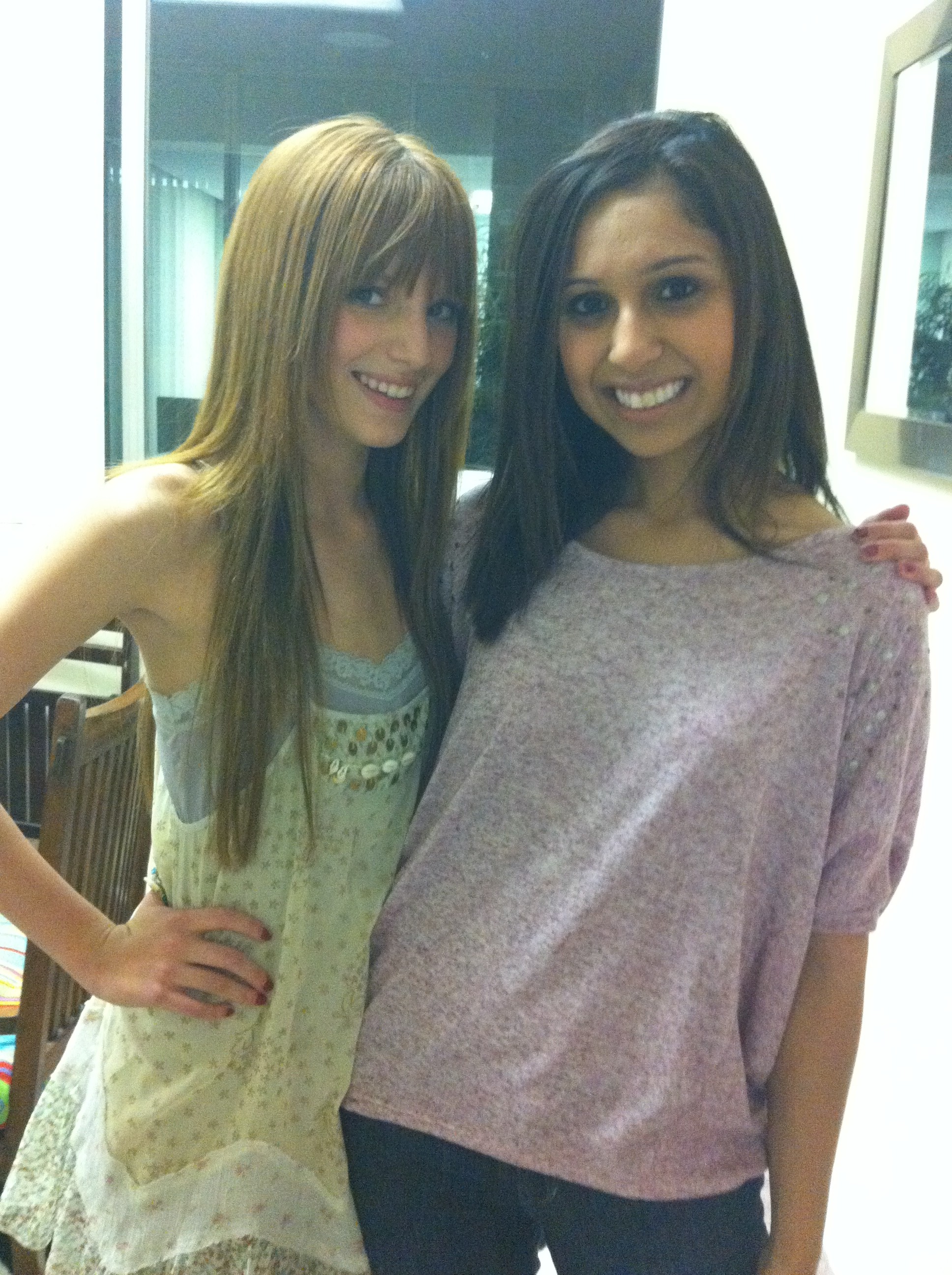 samia-khan-bella-thorne-e1292897695959.jpg